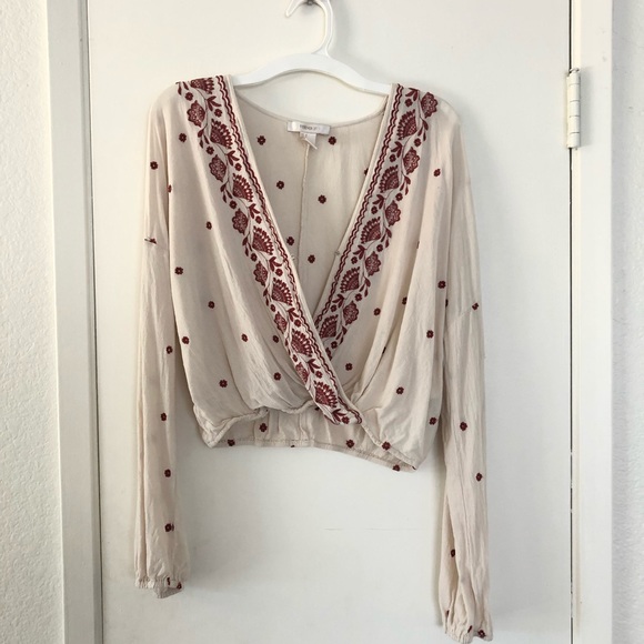 Boho embroidered v neck crop top - Picture 5 of 5